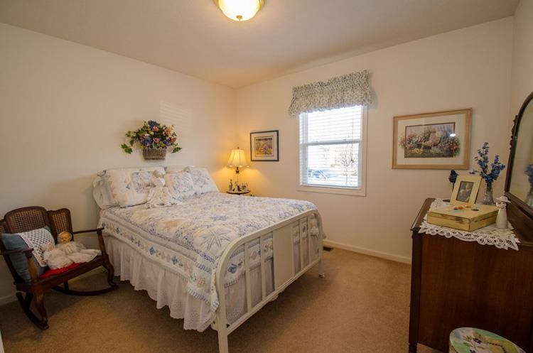 2027 Autumn Ridge Ln, Elkhart, IN 46514 photo 15