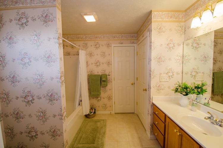 2027 Autumn Ridge Ln, Elkhart, IN 46514 photo 18