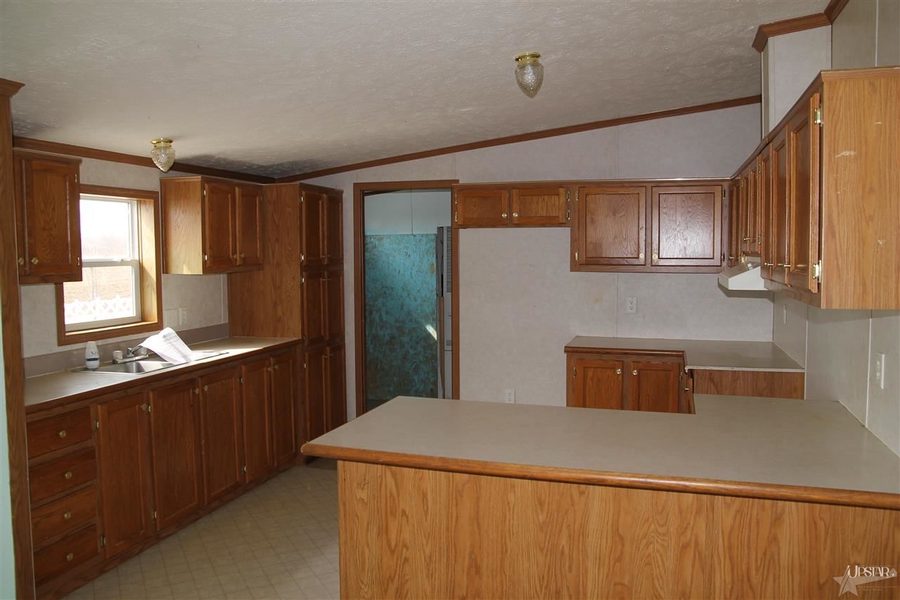 19416 Barkley Rd, Monroeville, IN 46773 photo 3