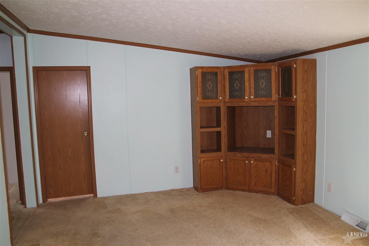 19416 Barkley Rd, Monroeville, IN 46773 photo 4