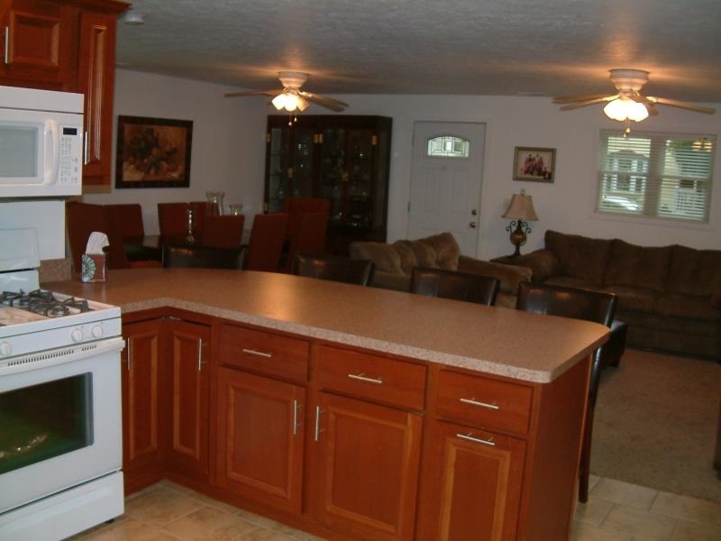954 E Walnut, Nappanee, IN 46550 photo 8