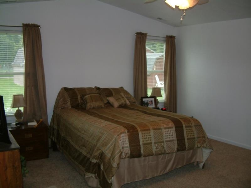 954 E Walnut, Nappanee, IN 46550 photo 12