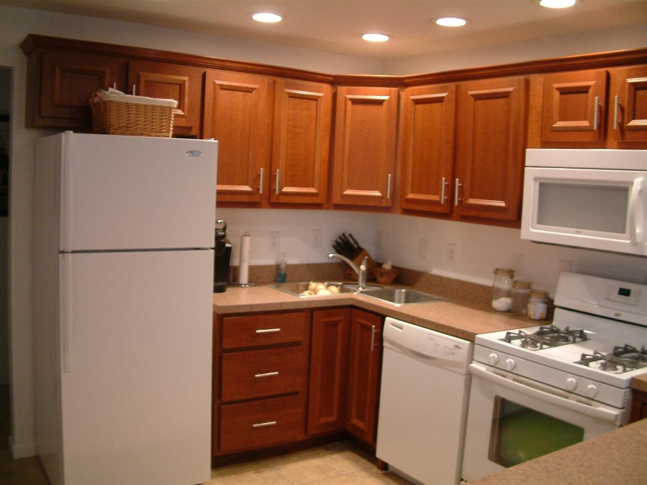 954 E Walnut, Nappanee, IN 46550 photo 7