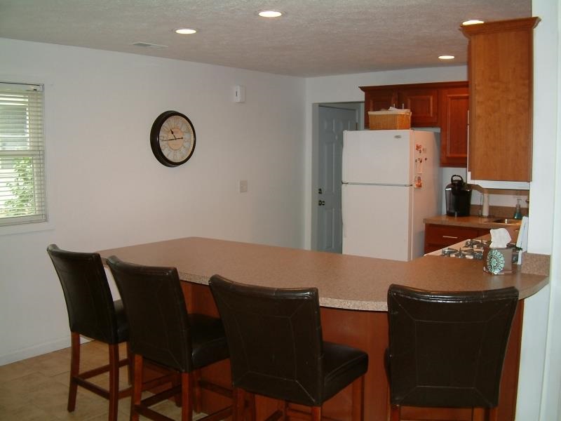 954 E Walnut, Nappanee, IN 46550 photo 5