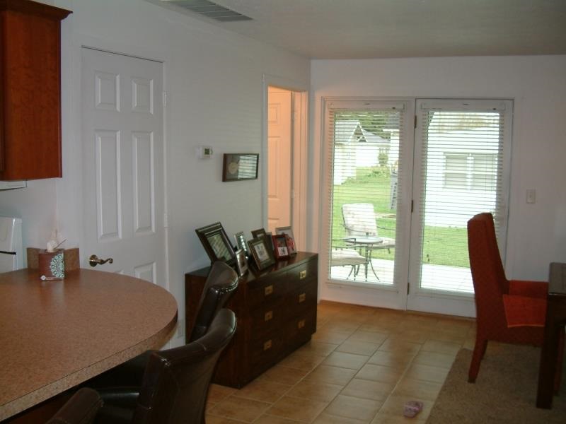 954 E Walnut, Nappanee, IN 46550 photo 9