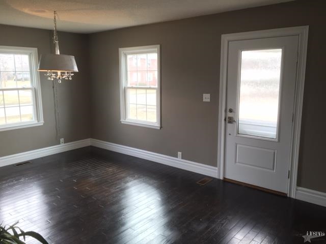 533 E Wiley St, Bluffton, IN 46714 photo 2