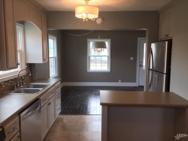 533 E Wiley St, Bluffton, IN 46714 photo 8
