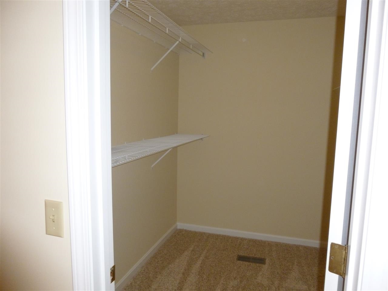8400 Southport Dr, Evansville, IN 47711 photo 14