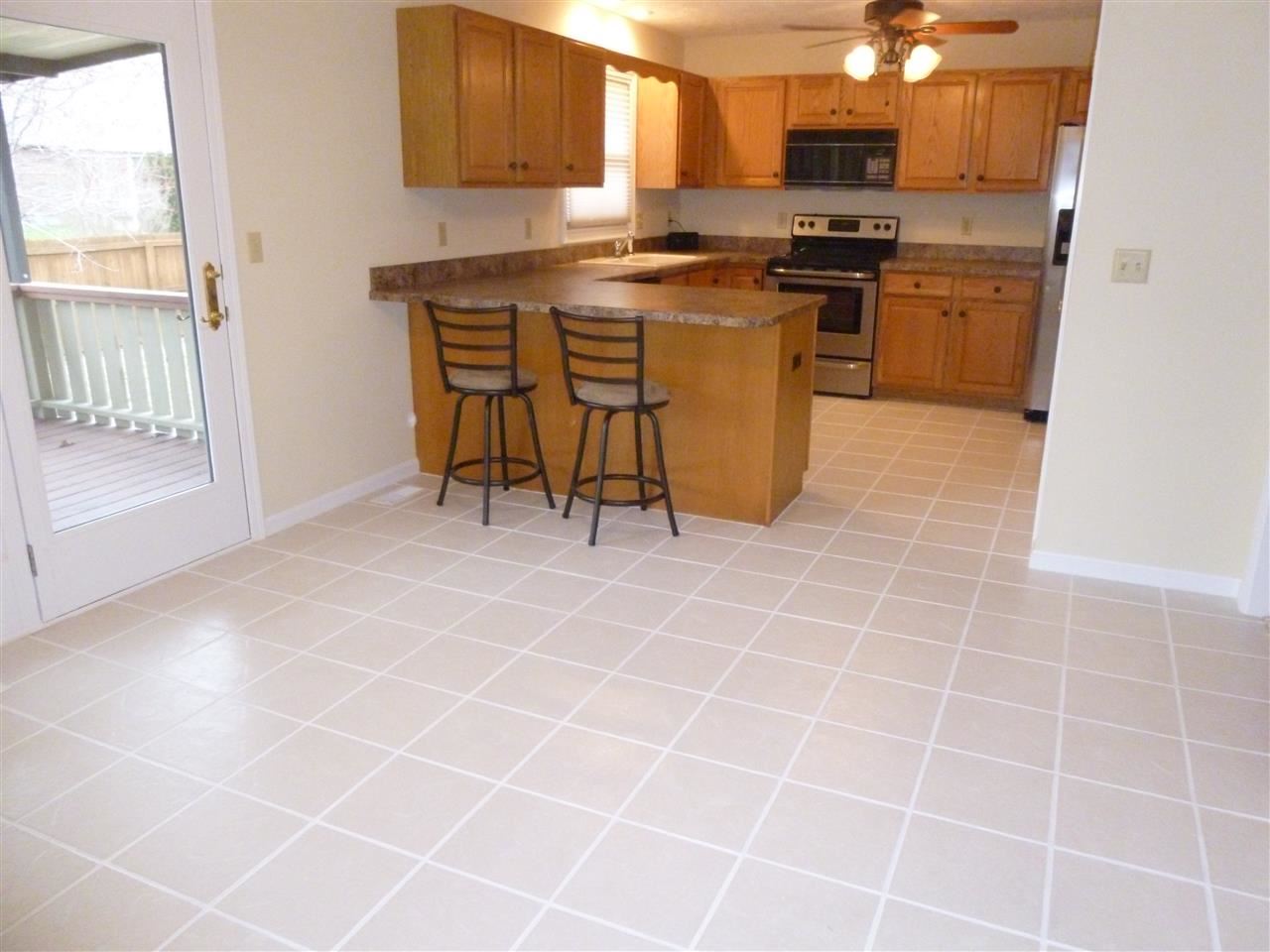 8400 Southport Dr, Evansville, IN 47711 photo 7