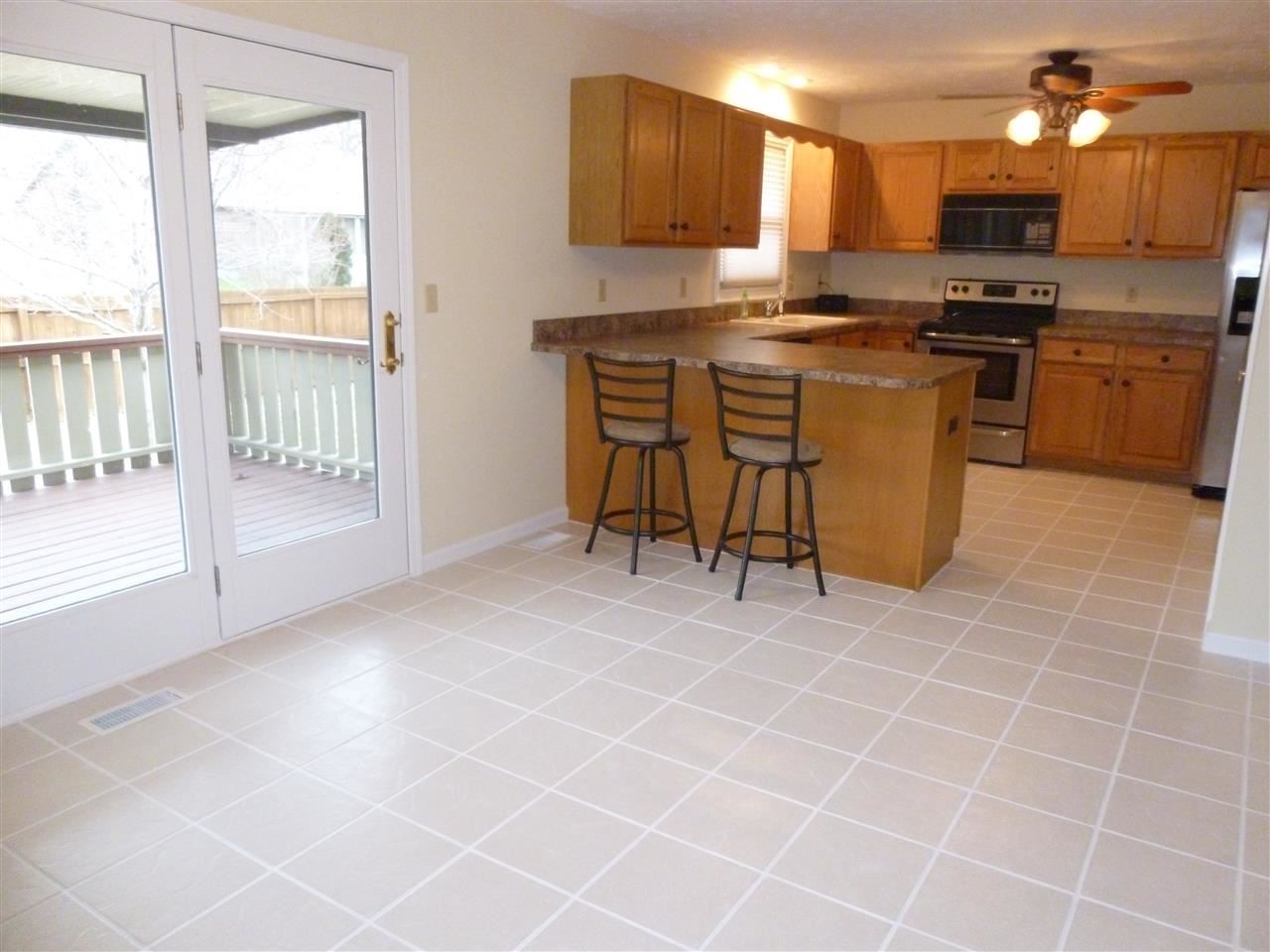 8400 Southport Dr, Evansville, IN 47711 photo 6