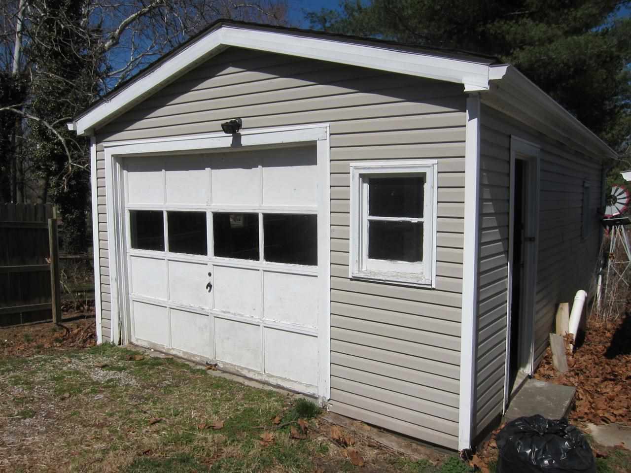 7100 Walden Rd, Newburgh, IN 47630 photo 2