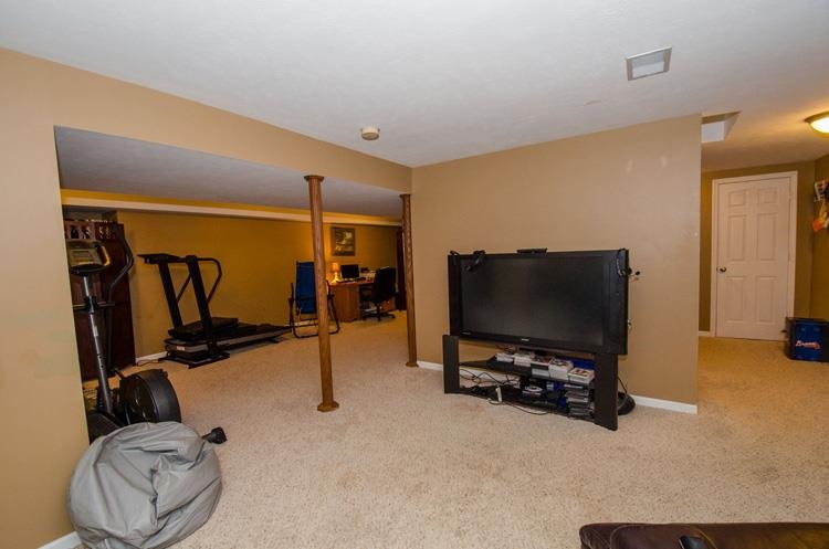 50768 Covered Bridge Dr, Granger, IN 46530 photo 24
