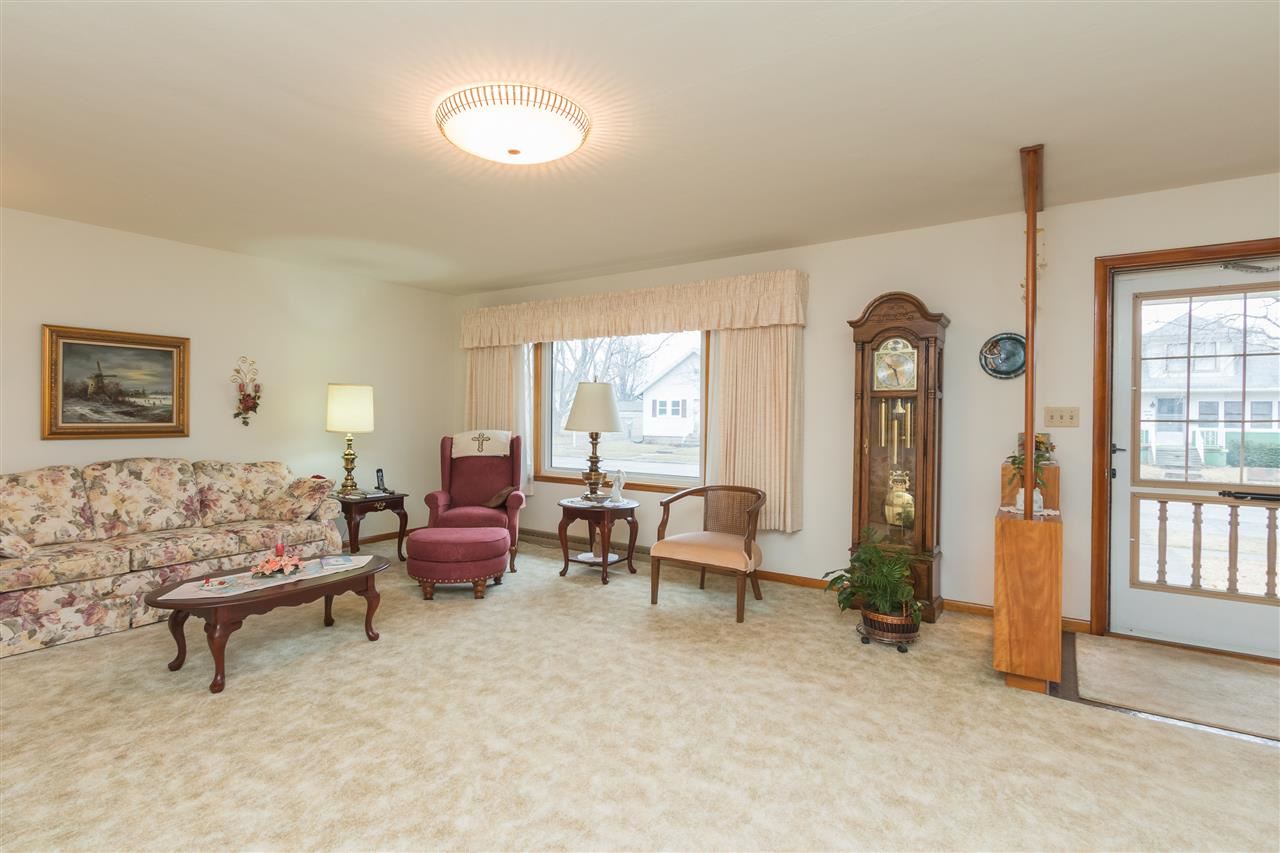 721 Alabama St, Mishawaka, IN 46544 photo 2