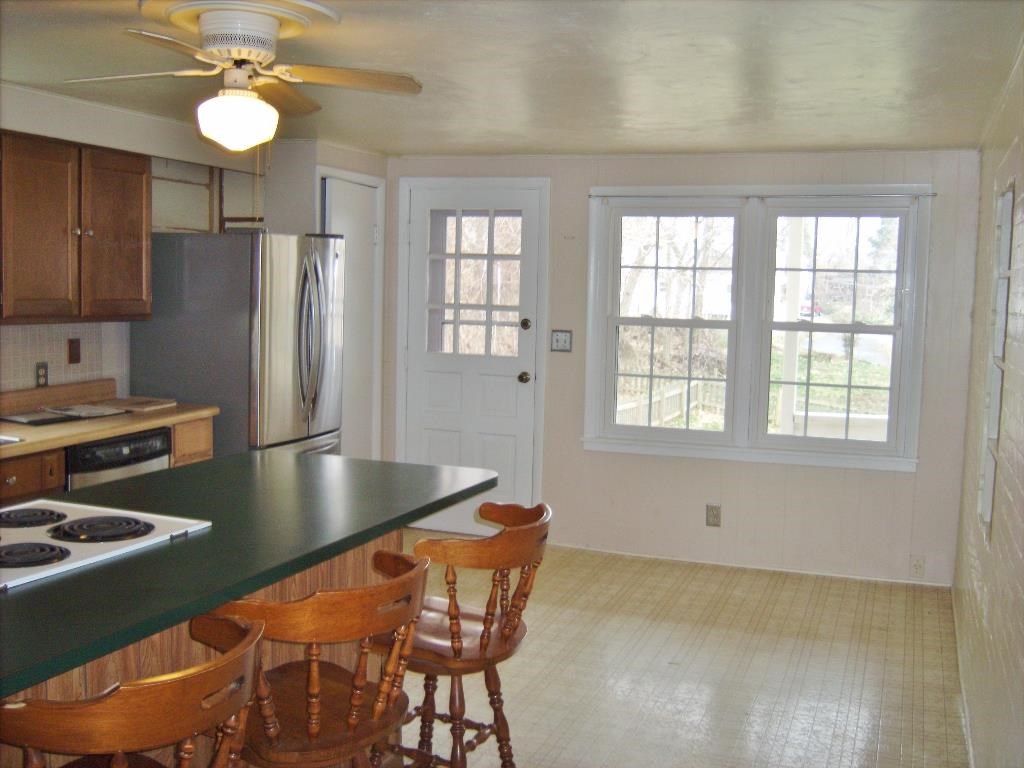 511 E Main St, Newburgh, IN 47630 photo 8