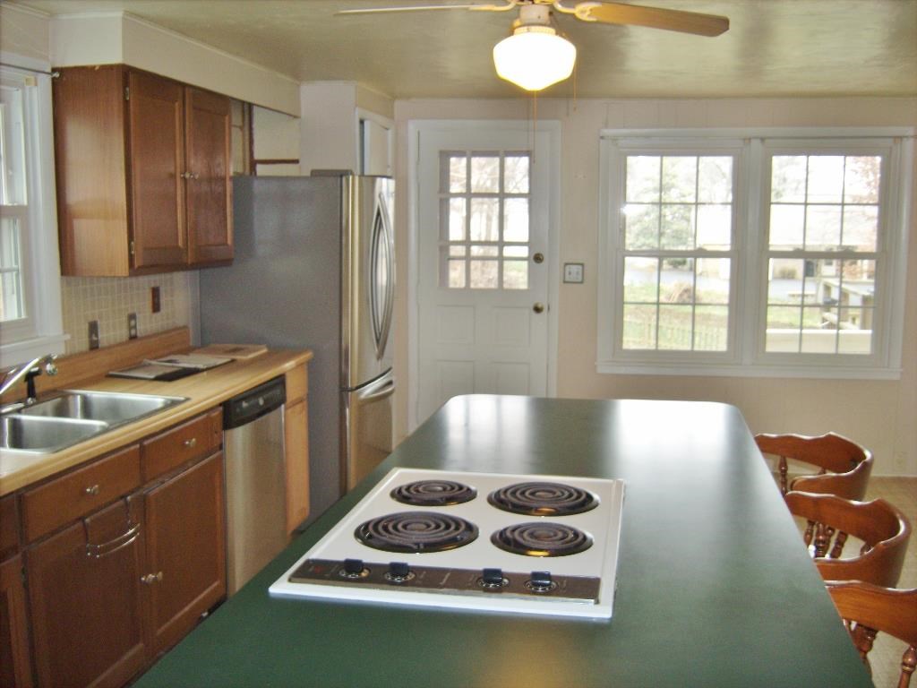 511 E Main St, Newburgh, IN 47630 photo 9