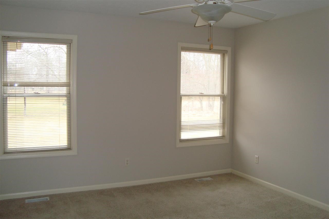 58576 Baugo Cove Dr, Elkhart, IN 46517 photo 13