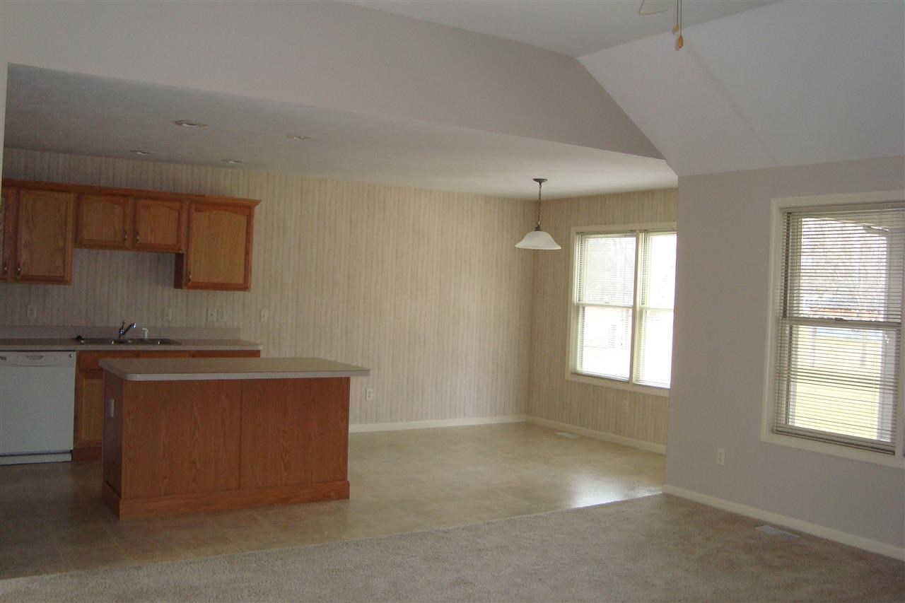 58576 Baugo Cove Dr, Elkhart, IN 46517 photo 9
