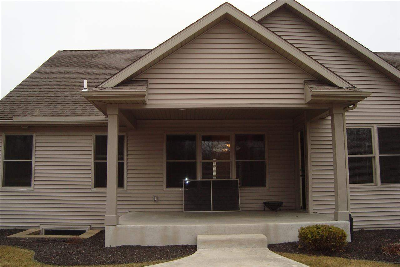 58576 Baugo Cove Dr, Elkhart, IN 46517 photo 3