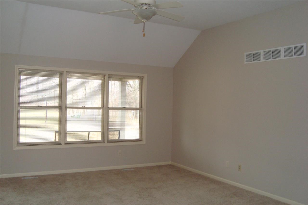 58576 Baugo Cove Dr, Elkhart, IN 46517 photo 12