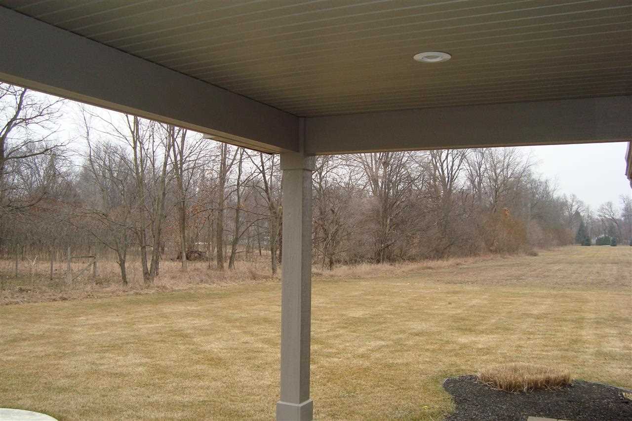 58576 Baugo Cove Dr, Elkhart, IN 46517 photo 5