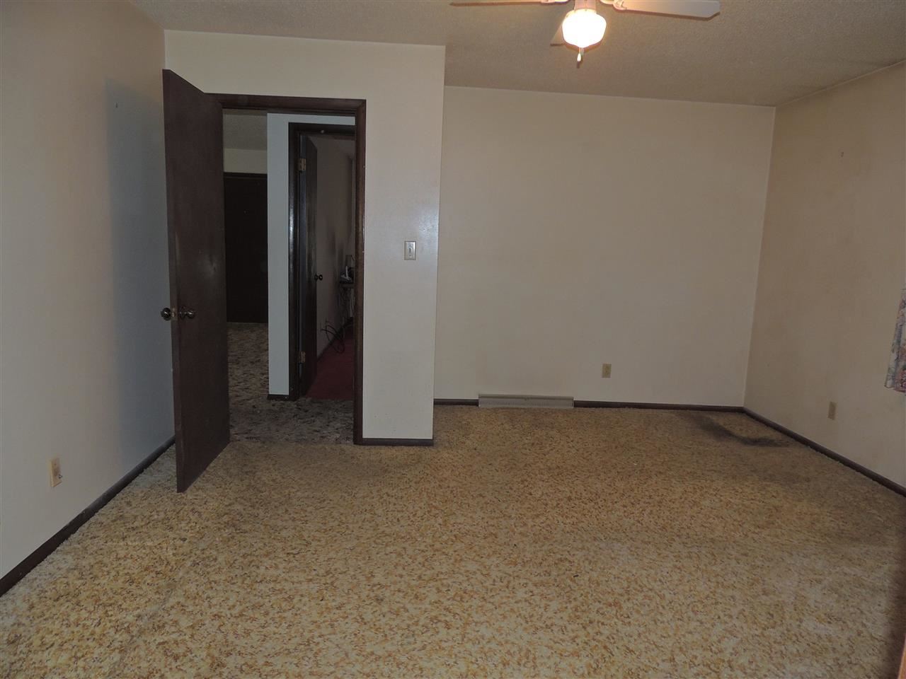 402 W Harrison St, Monticello, IN 47960 photo 6
