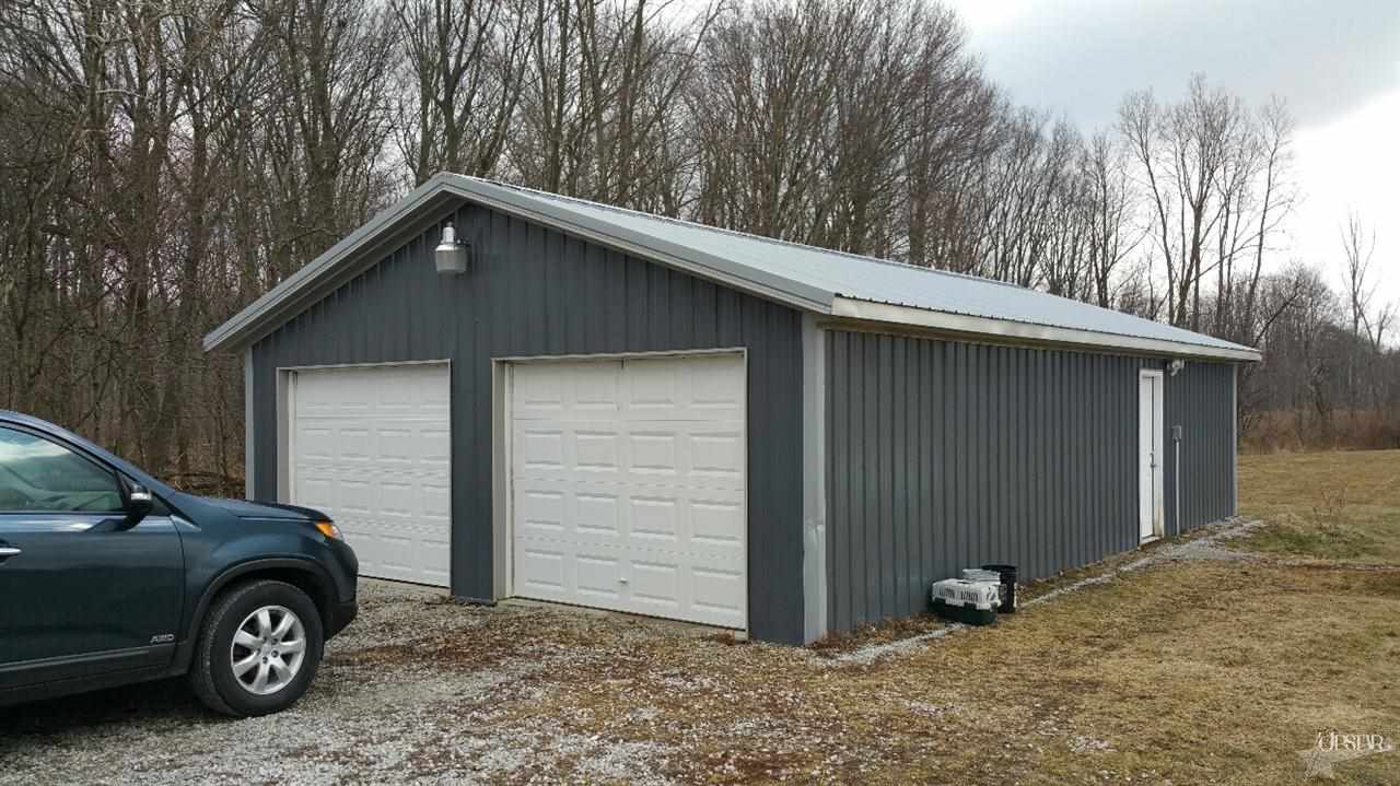 2472 E Baseline Rd, Churubusco, IN 46723 photo 10