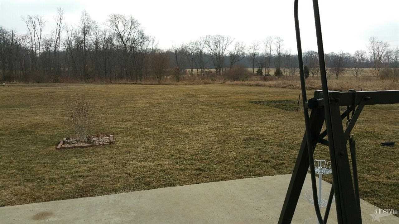 2472 E Baseline Rd, Churubusco, IN 46723 photo 12