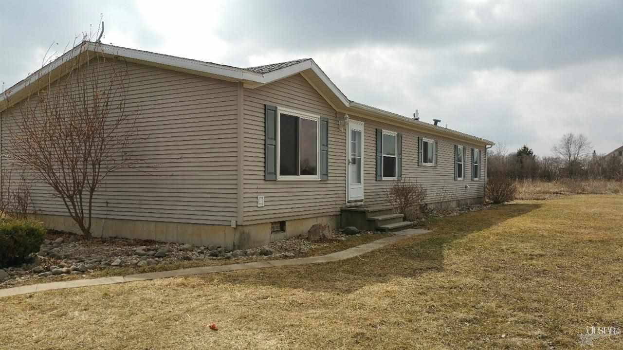 2472 E Baseline Rd, Churubusco, IN 46723 photo 11