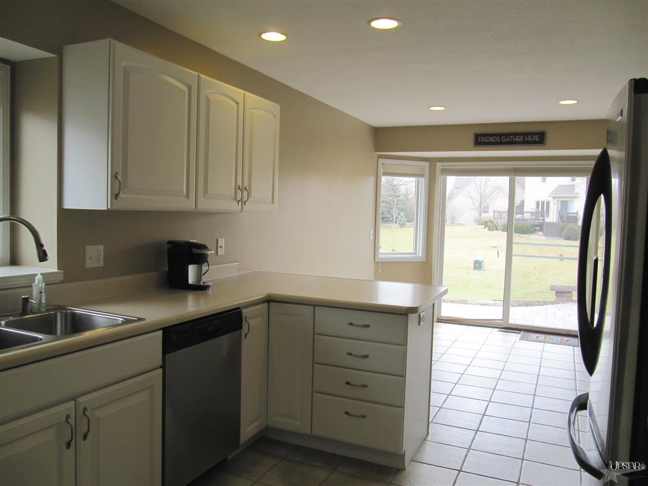 2506 Bluewater Trl, Fort Wayne, IN 46804 photo 9