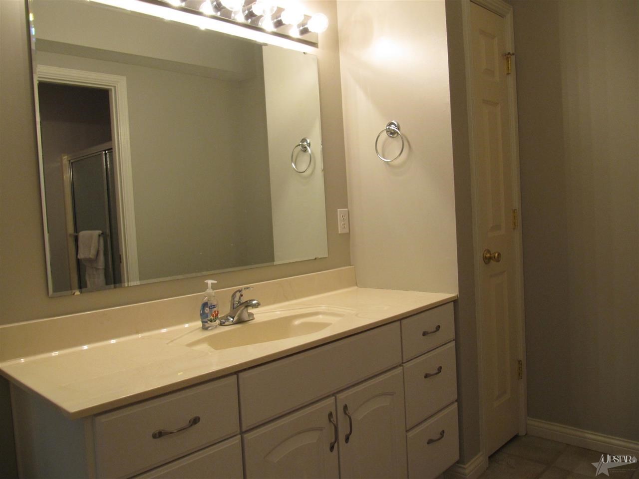 2506 Bluewater Trl, Fort Wayne, IN 46804 photo 17