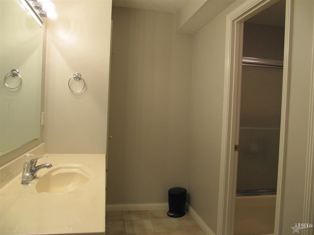 2506 Bluewater Trl, Fort Wayne, IN 46804 photo 18