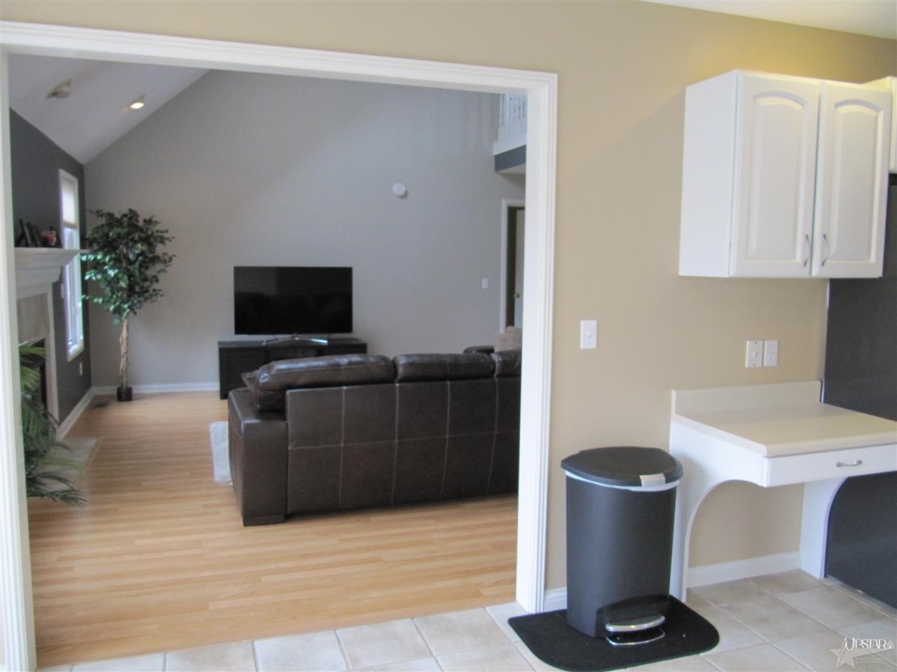2506 Bluewater Trl, Fort Wayne, IN 46804 photo 12