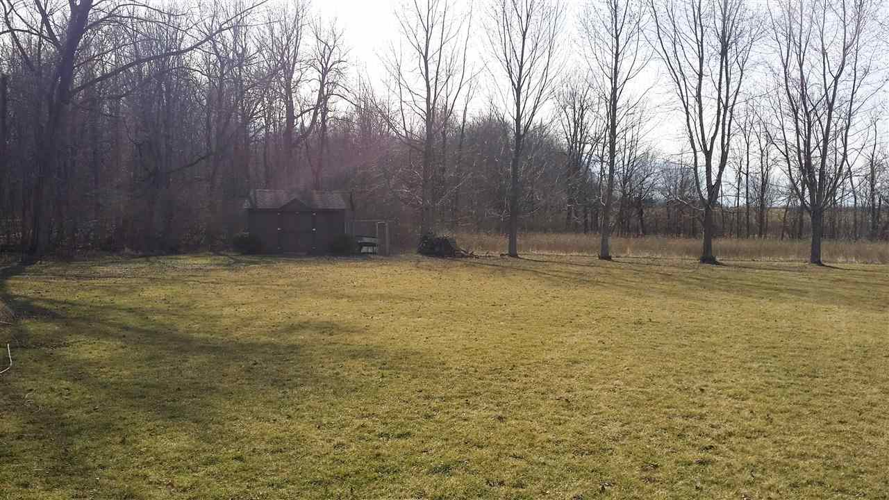1217 E Gray Ln, Winchester, IN 47394 photo 2