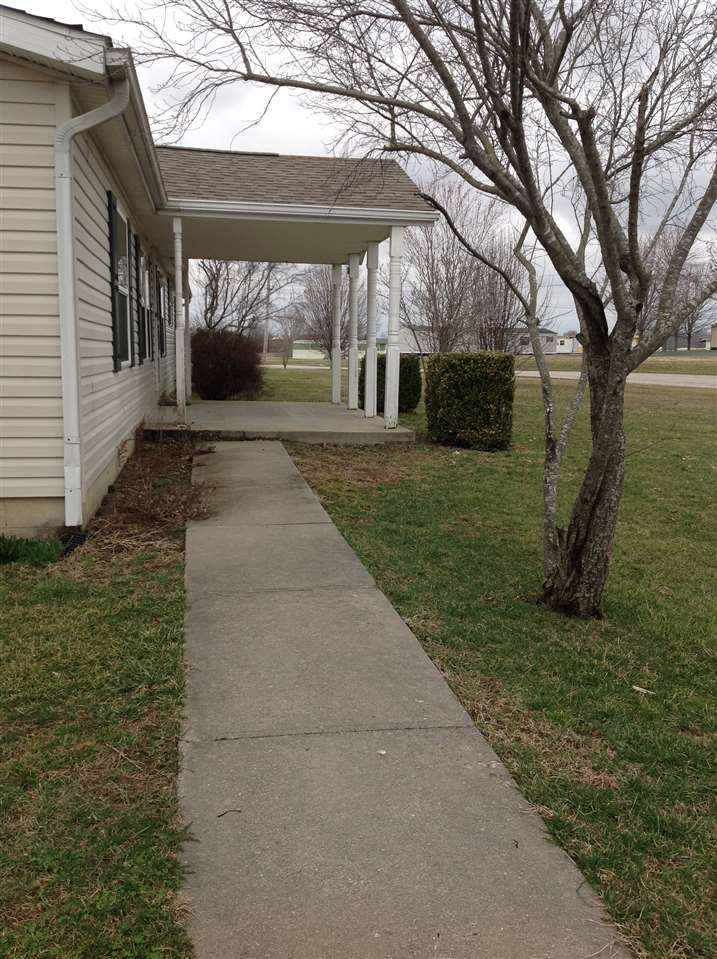 222 Burton Ln, Mitchell, IN 47446 photo 4