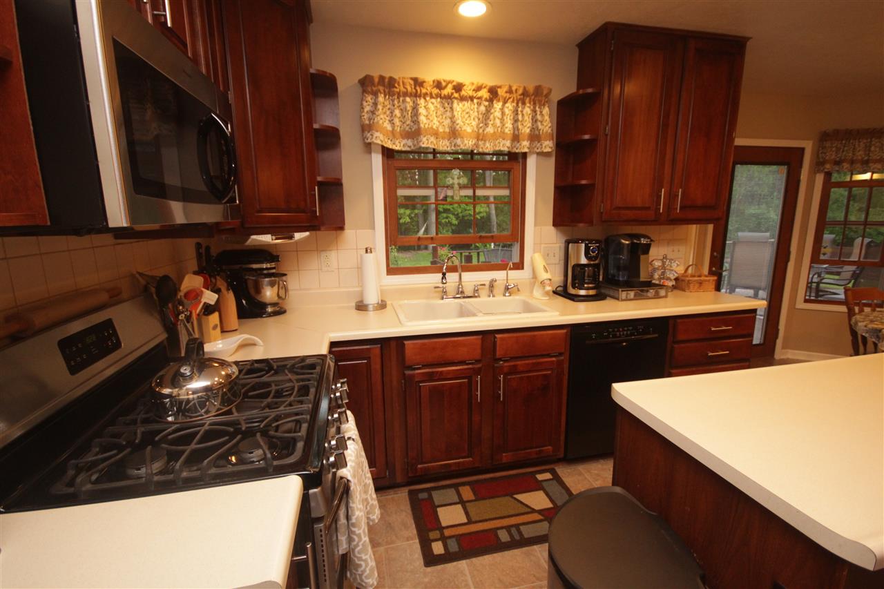 22122 Pine Hollow Ln, South Bend, IN 46628 photo 3
