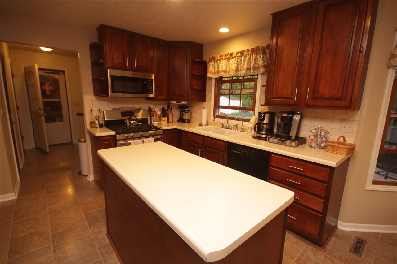 22122 Pine Hollow Ln, South Bend, IN 46628 photo 6