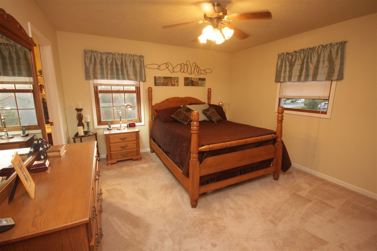 22122 Pine Hollow Ln, South Bend, IN 46628 photo 18