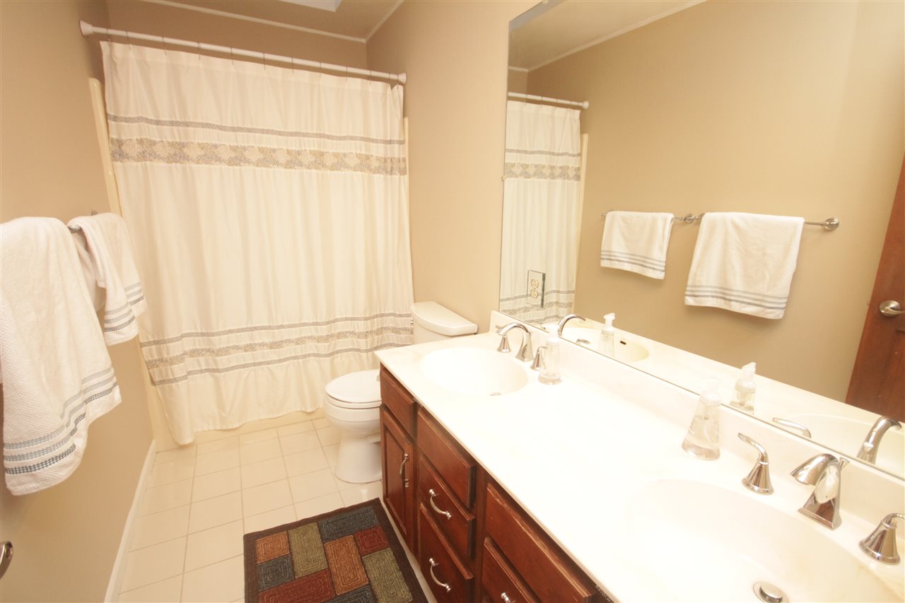 22122 Pine Hollow Ln, South Bend, IN 46628 photo 22