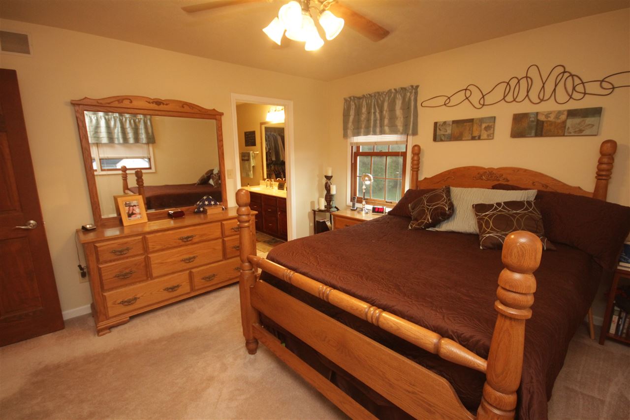 22122 Pine Hollow Ln, South Bend, IN 46628 photo 17