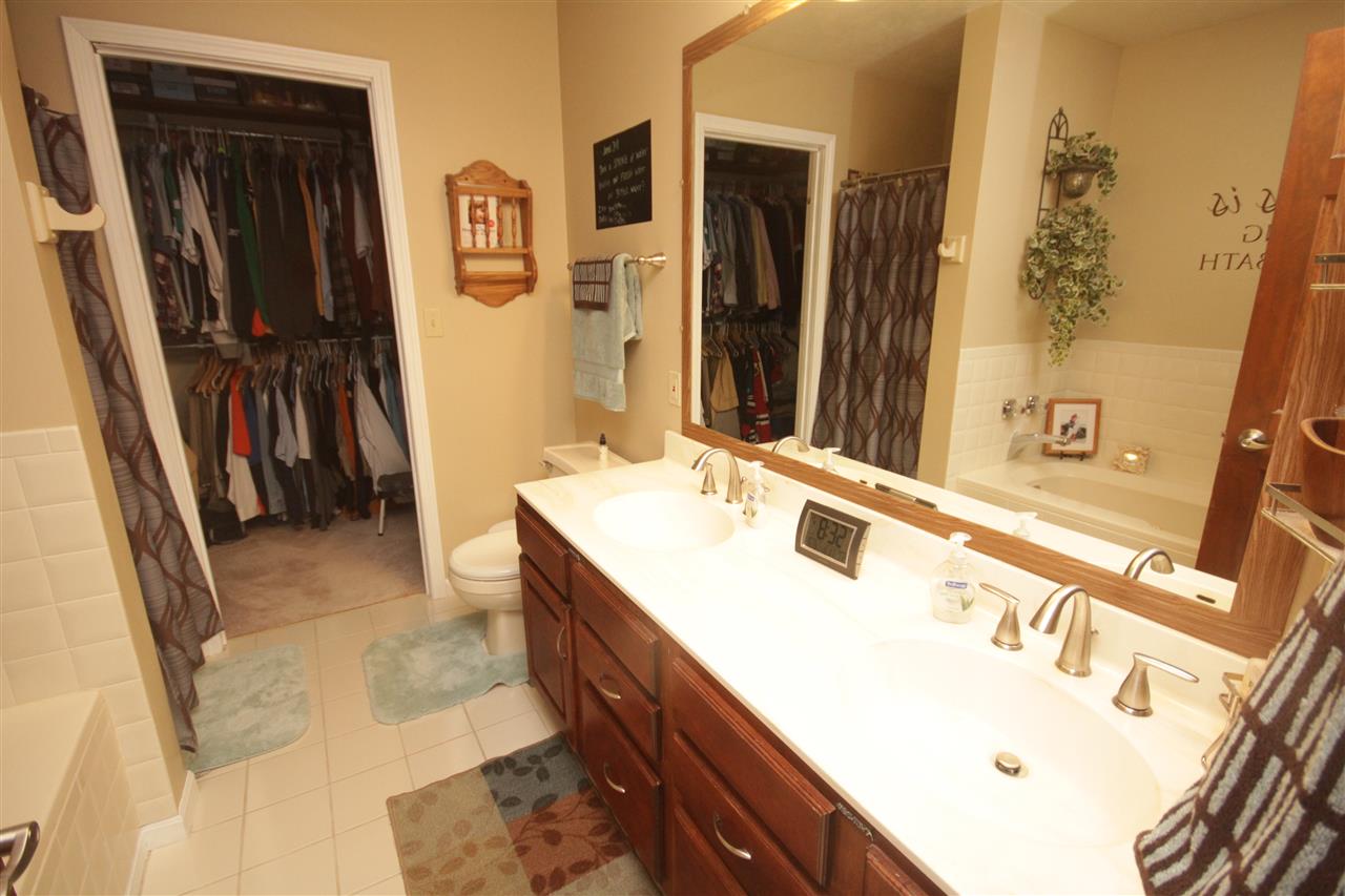 22122 Pine Hollow Ln, South Bend, IN 46628 photo 19