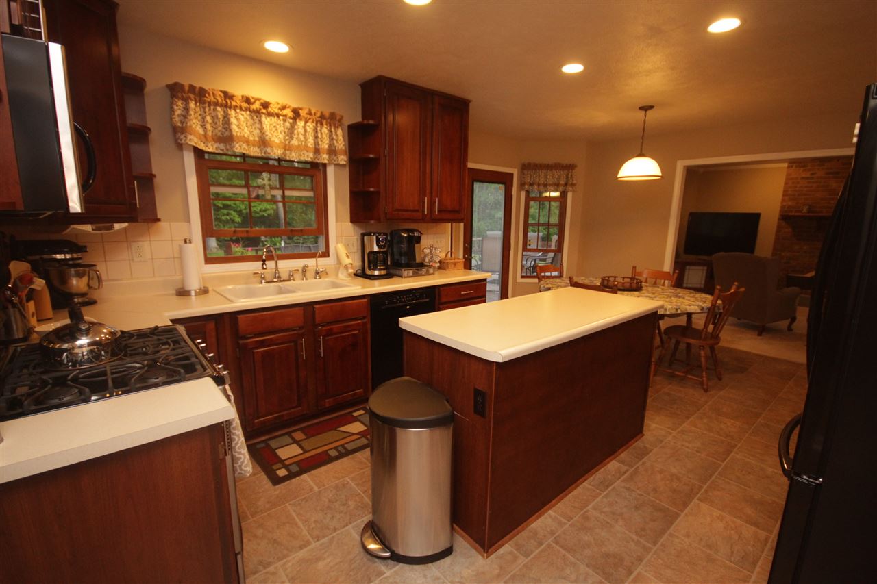 22122 Pine Hollow Ln, South Bend, IN 46628 photo 2