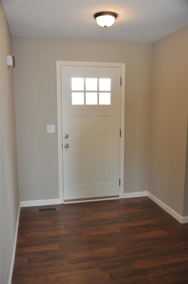 9401 Trotter Cir, Evansville, IN 47725 photo 2