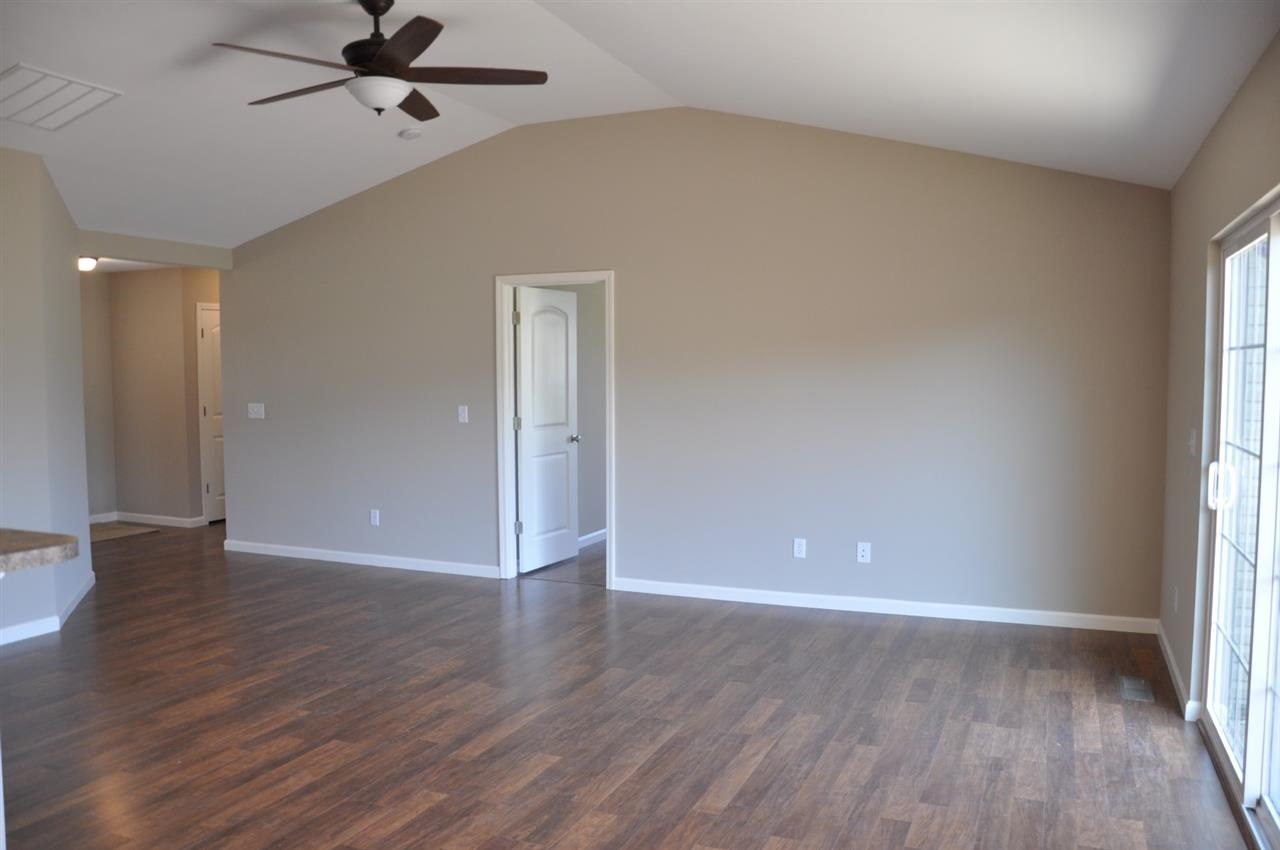 9401 Trotter Cir, Evansville, IN 47725 photo 10