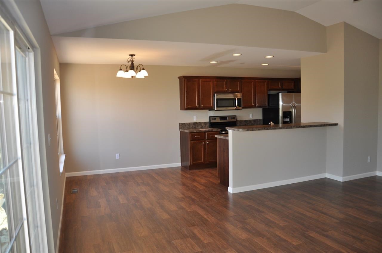 9401 Trotter Cir, Evansville, IN 47725 photo 6