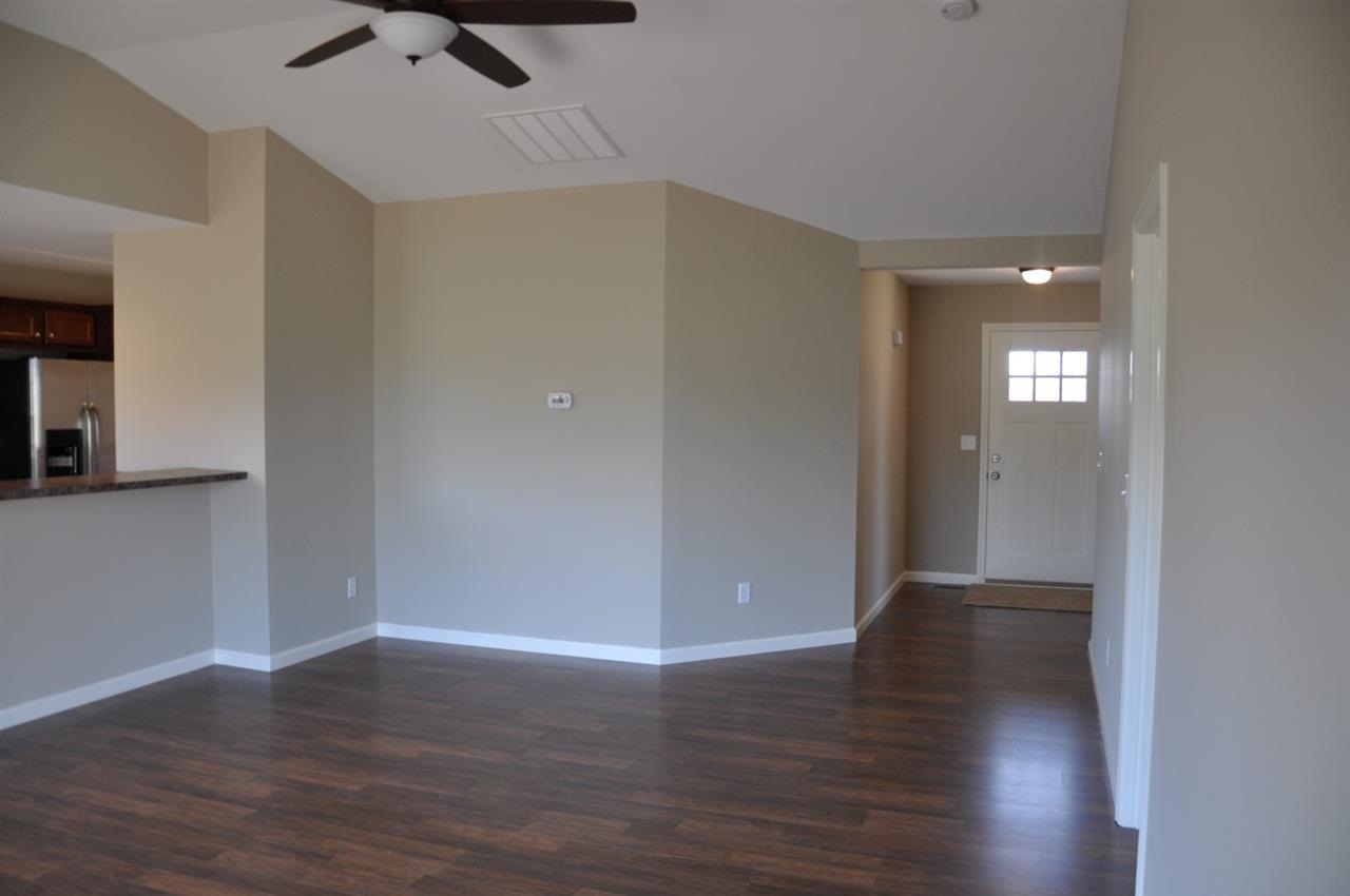 9401 Trotter Cir, Evansville, IN 47725 photo 5