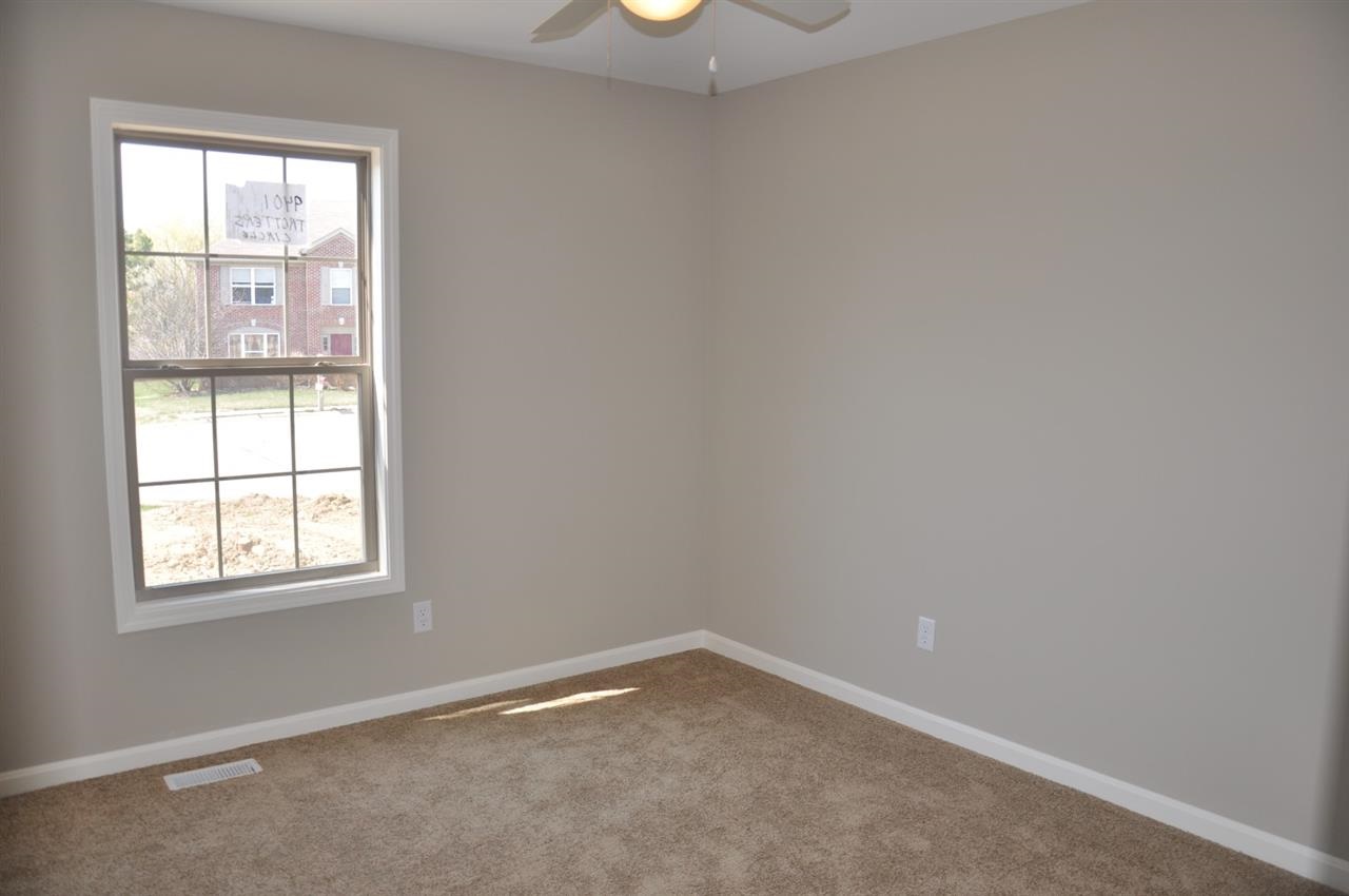 9401 Trotter Cir, Evansville, IN 47725 photo 18
