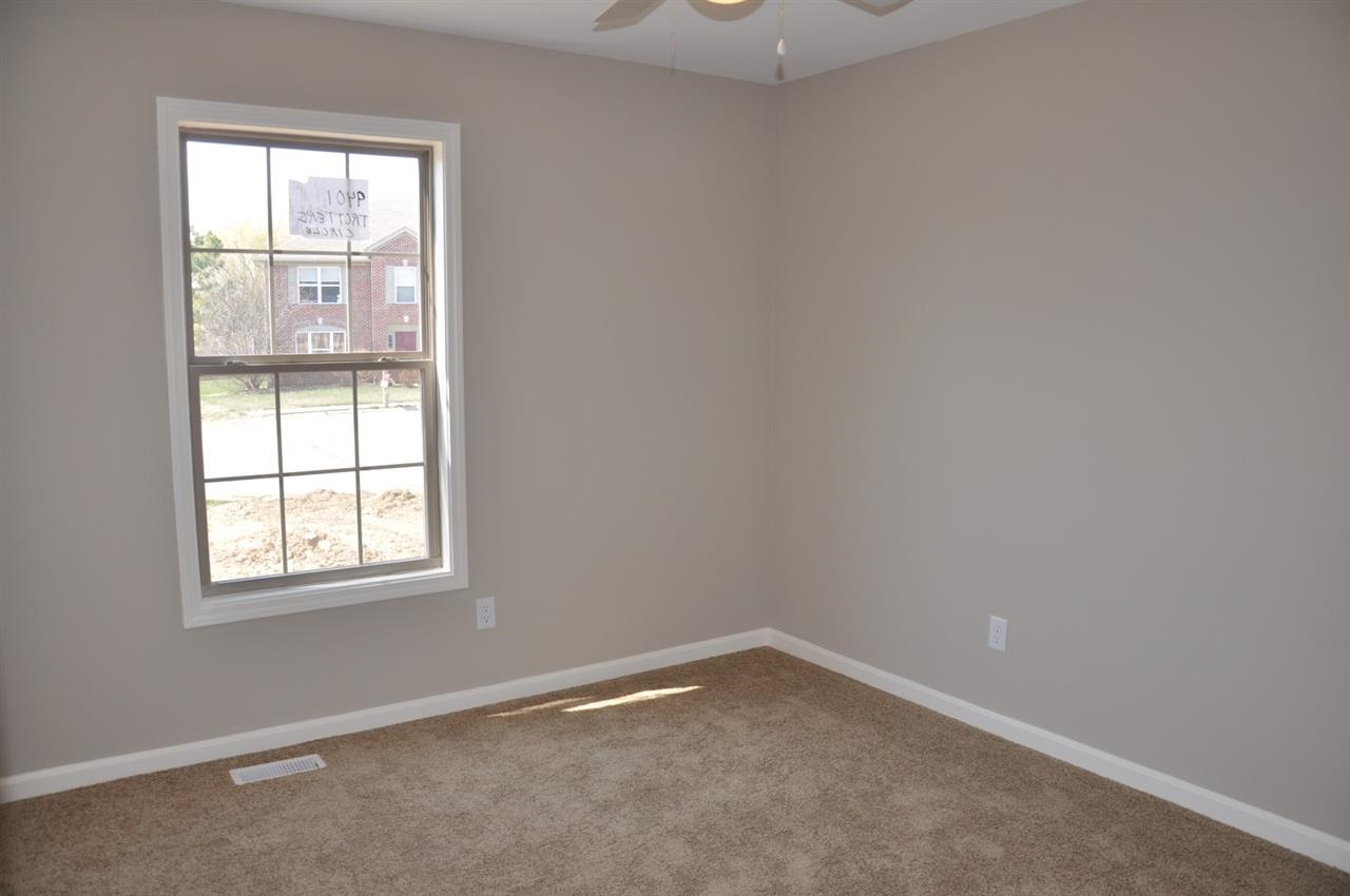 9401 Trotter Cir, Evansville, IN 47725 photo 16
