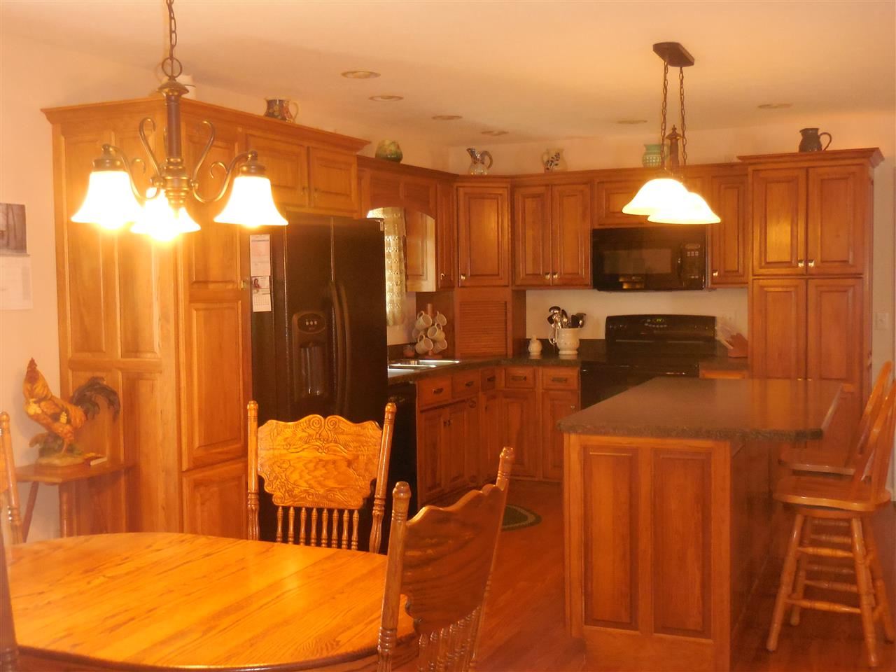 400 Walker St, Loogootee, IN 47553 photo 9