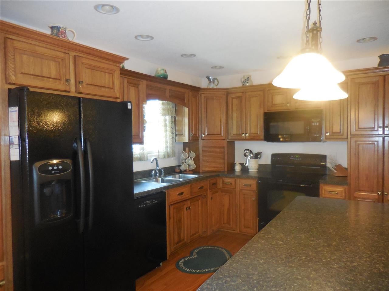 400 Walker St, Loogootee, IN 47553 photo 4