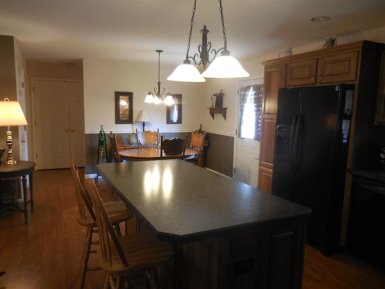 400 Walker St, Loogootee, IN 47553 photo 6